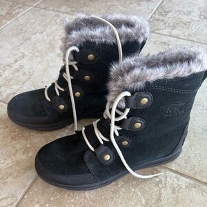 Women's Sorel Explorer Black Suede Snow Boots Size 9.5